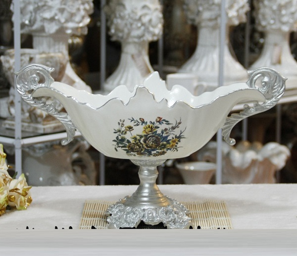 Bình sứ cắm hoa cổ điển